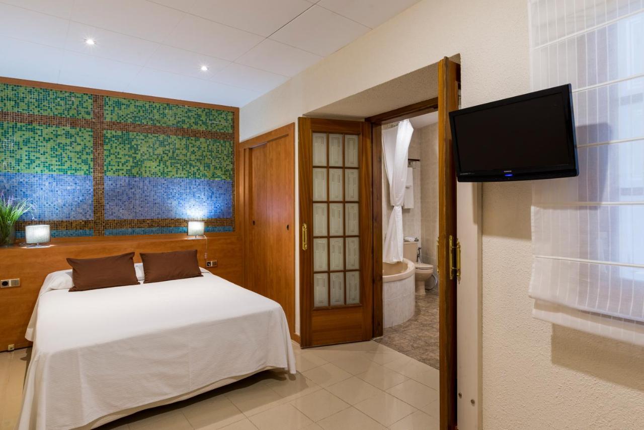 Hotel Capri Тоса де Мар Екстериор снимка