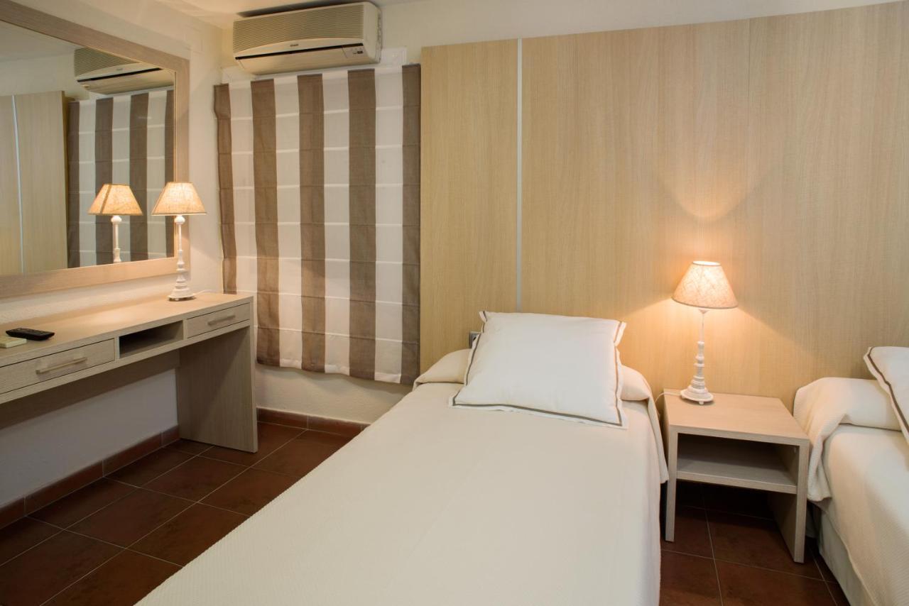 Hotel Capri Тоса де Мар Екстериор снимка
