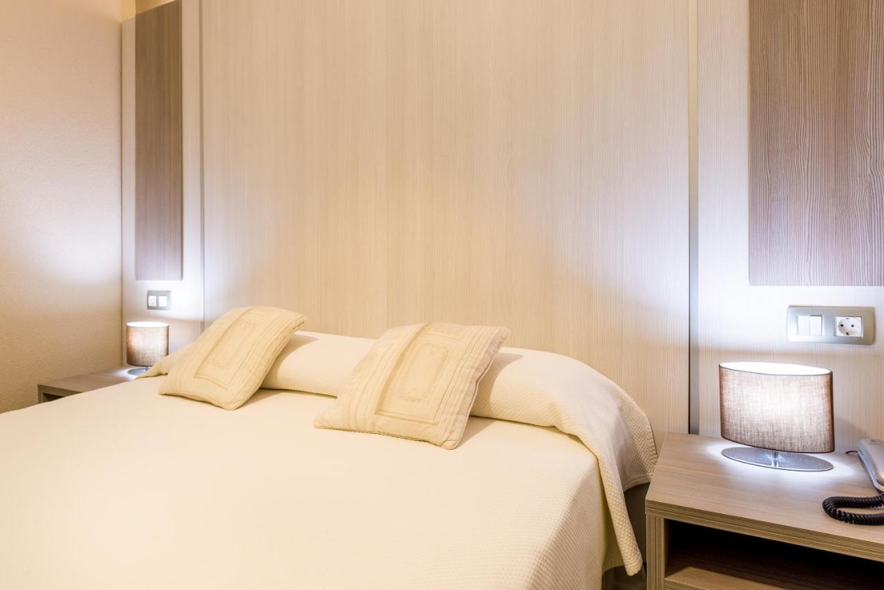 Hotel Capri Тоса де Мар Екстериор снимка