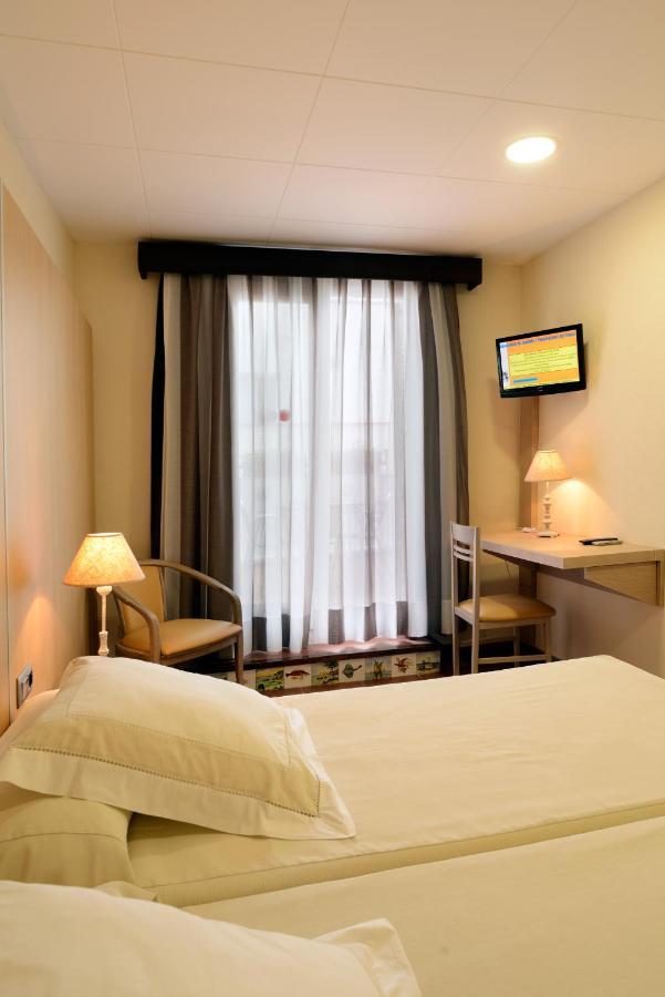 Hotel Capri Тоса де Мар Екстериор снимка
