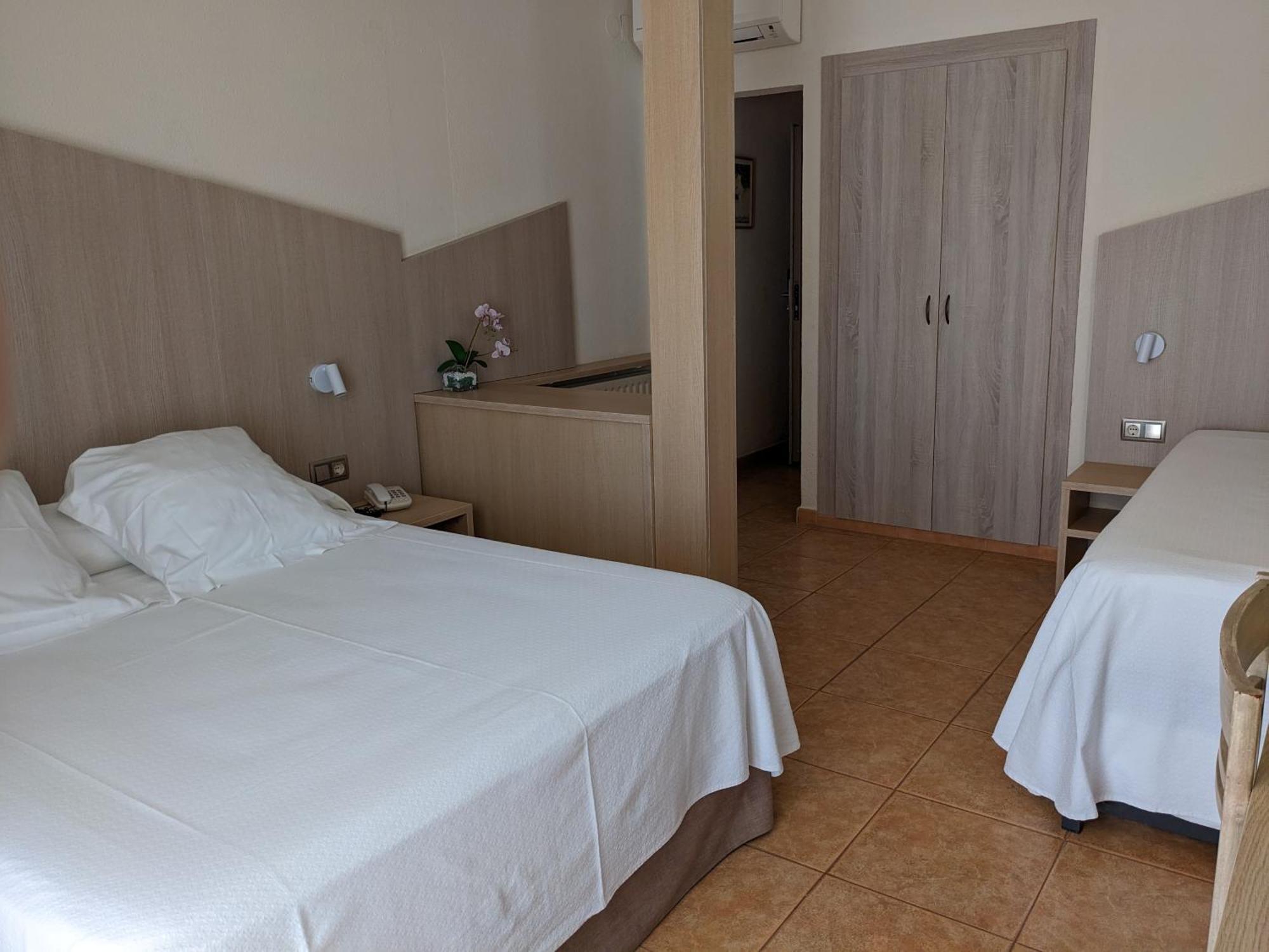 Hotel Capri Тоса де Мар Екстериор снимка