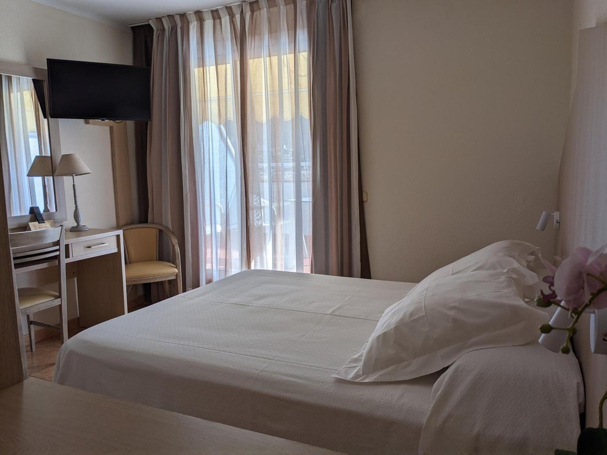 Hotel Capri Тоса де Мар Екстериор снимка