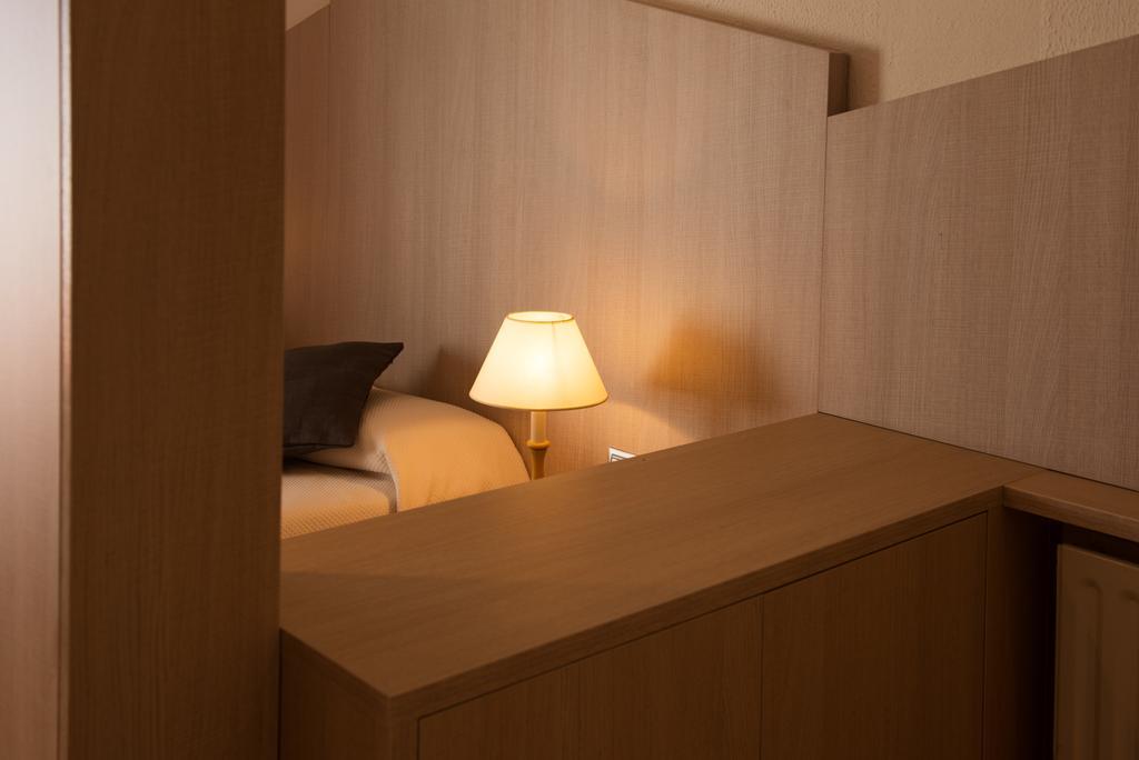 Hotel Capri Тоса де Мар Екстериор снимка