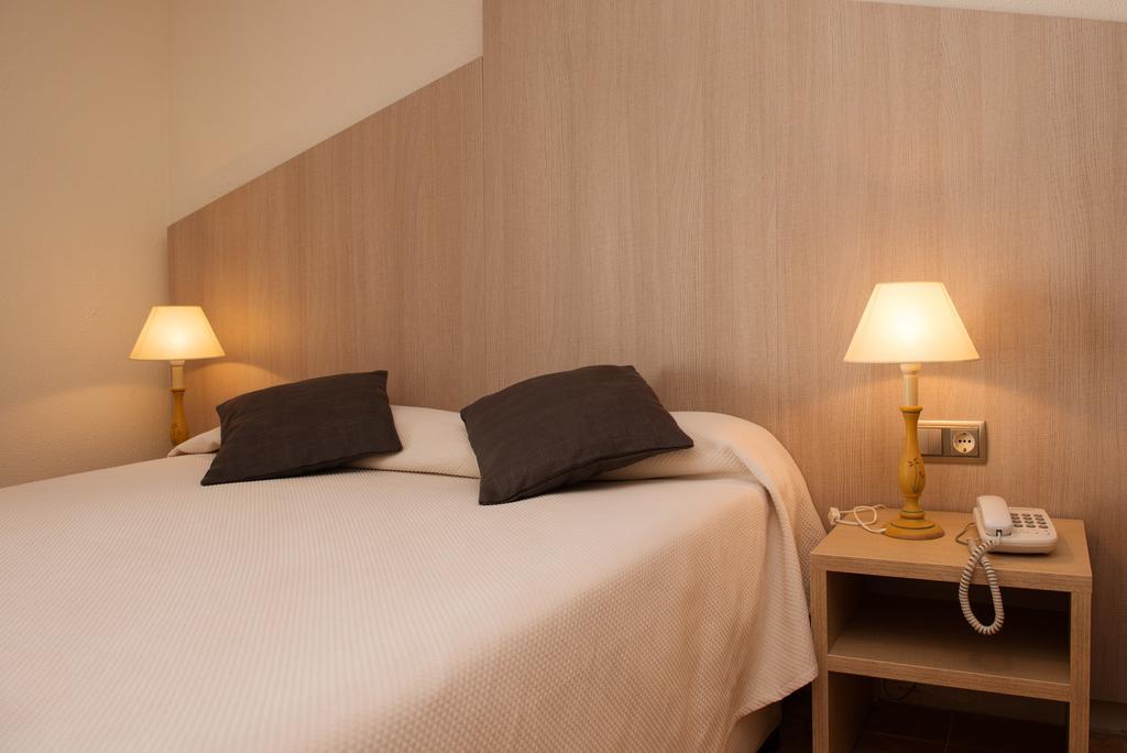 Hotel Capri Тоса де Мар Екстериор снимка