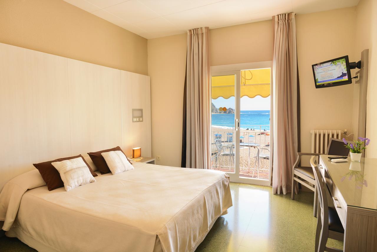 Hotel Capri Тоса де Мар Екстериор снимка