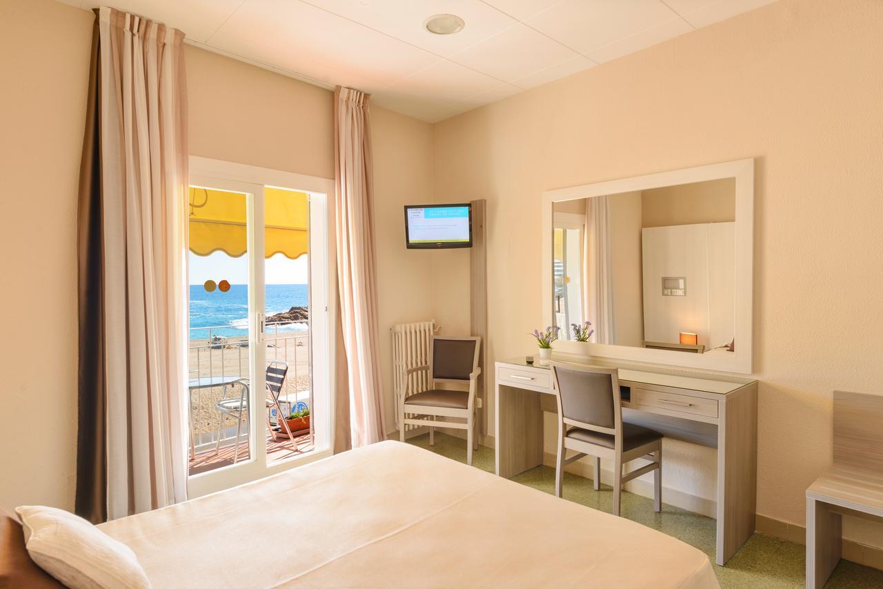 Hotel Capri Тоса де Мар Екстериор снимка